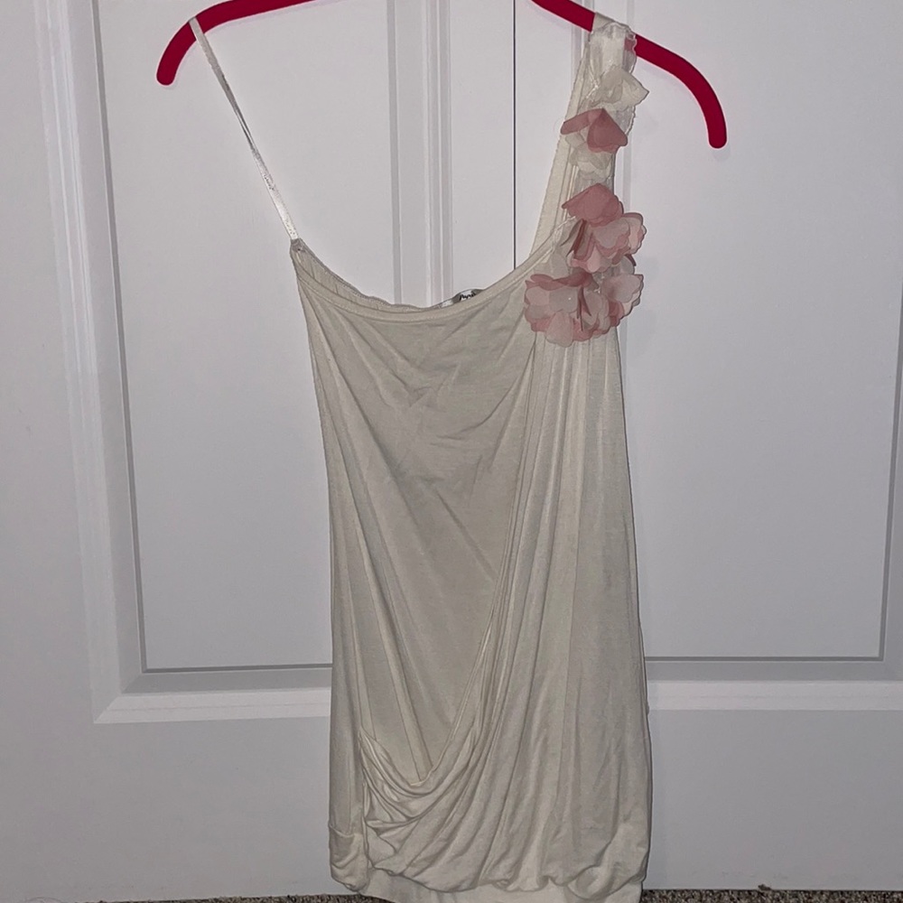Med One Shoulder Flower Tank